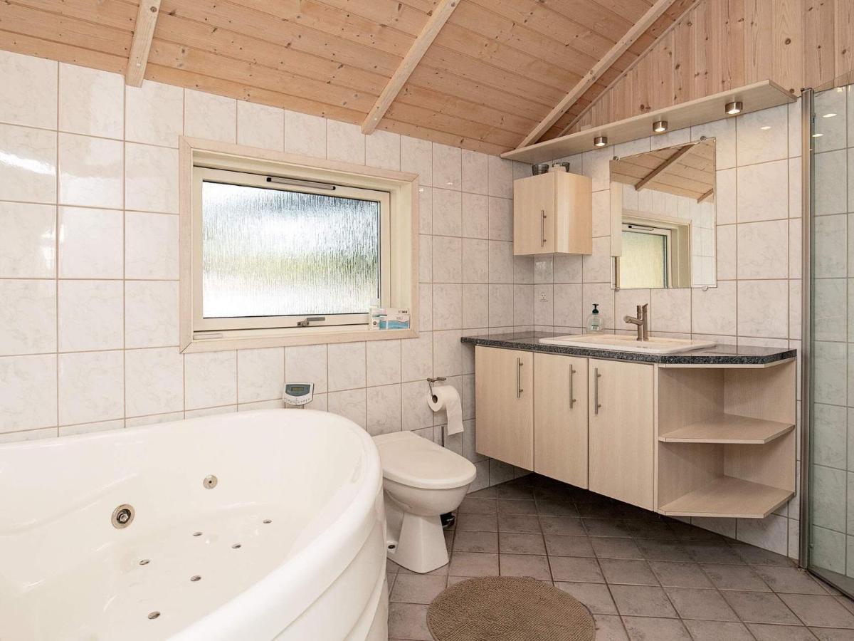 Three-Bedroom Holiday Home In Rodby 38 Kramnitse 外观 照片