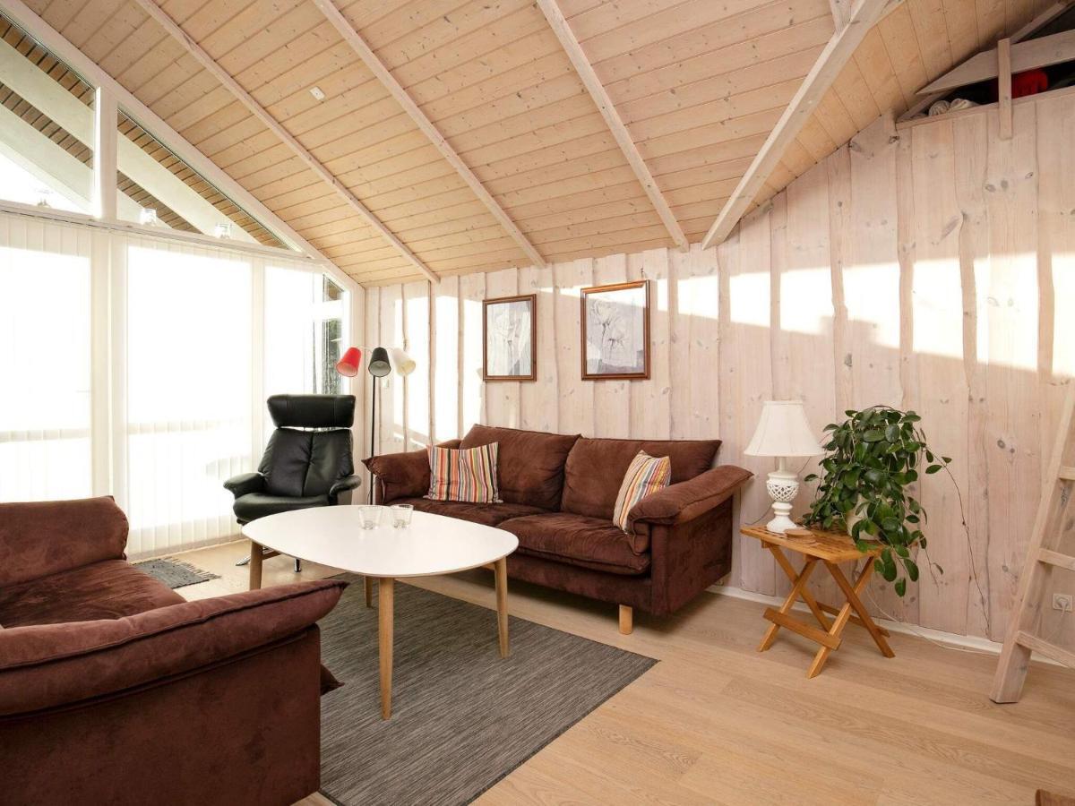 Three-Bedroom Holiday Home In Rodby 38 Kramnitse 外观 照片